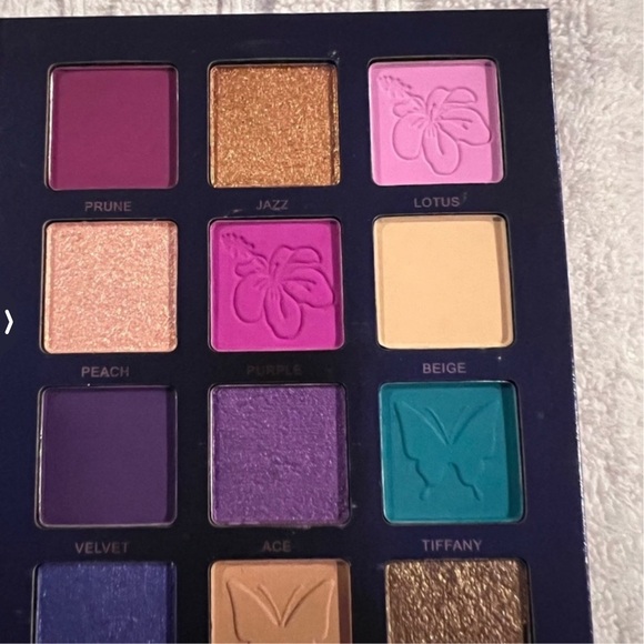 Eyeshadow palette - Picture 4 of 10